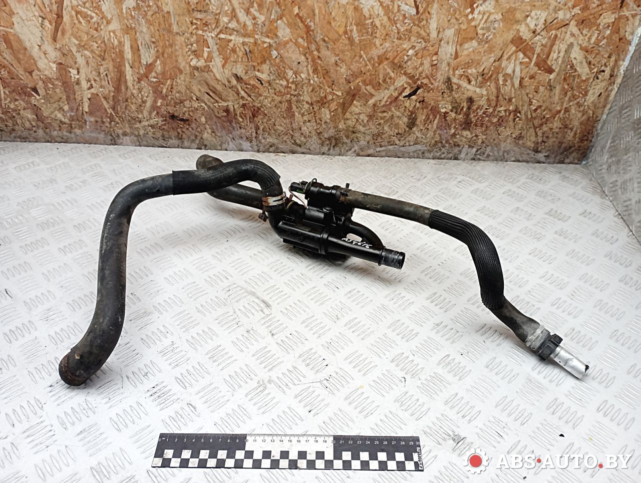 корпус термостата Citroen C4 Picasso 1 поколение 2009, 1.6 л., 9HZ (DV6TED4), дизель, АКПП, правый руль, 9660660380, 1336AF, 9670253780, 9684476080, 1675627, 1683554, 1827189, 2078986, 9M5Q8A586B9A, 9M5Q8A586BA, 9M5Q8A586CA, 9M5Q8A586DA, 9M5QBA586B9A, 11517809191, TVZ1302PF, TH4083, Y6621517X, Y6621517XA, 1769069K10000, 31319493, 31492537 - фото №1