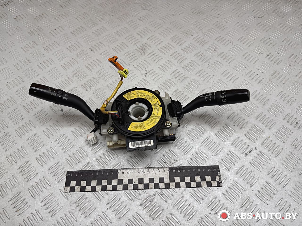 переключатель подрулевой (стрекоза) Mazda 6 GG 2003, 2.0 л., бензин, МКПП, правый руль, GJ5M17D318, 17D318, 0730D27 - фото №1