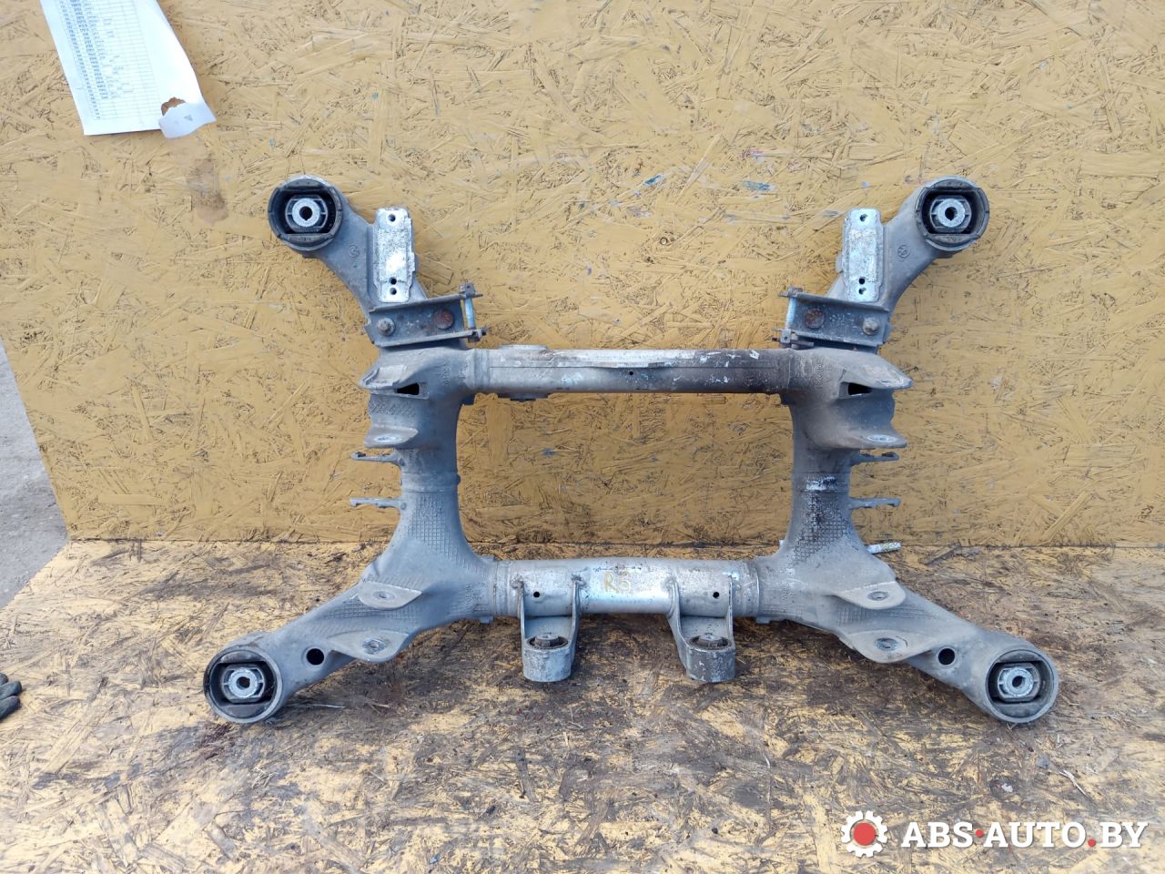 балка подвески задняя BMW 7 серия F01/F02 F01 2009, 4.4 л., бензин, АКПП, 677588803, 677588703, 677588804, 677588404 - фото №1