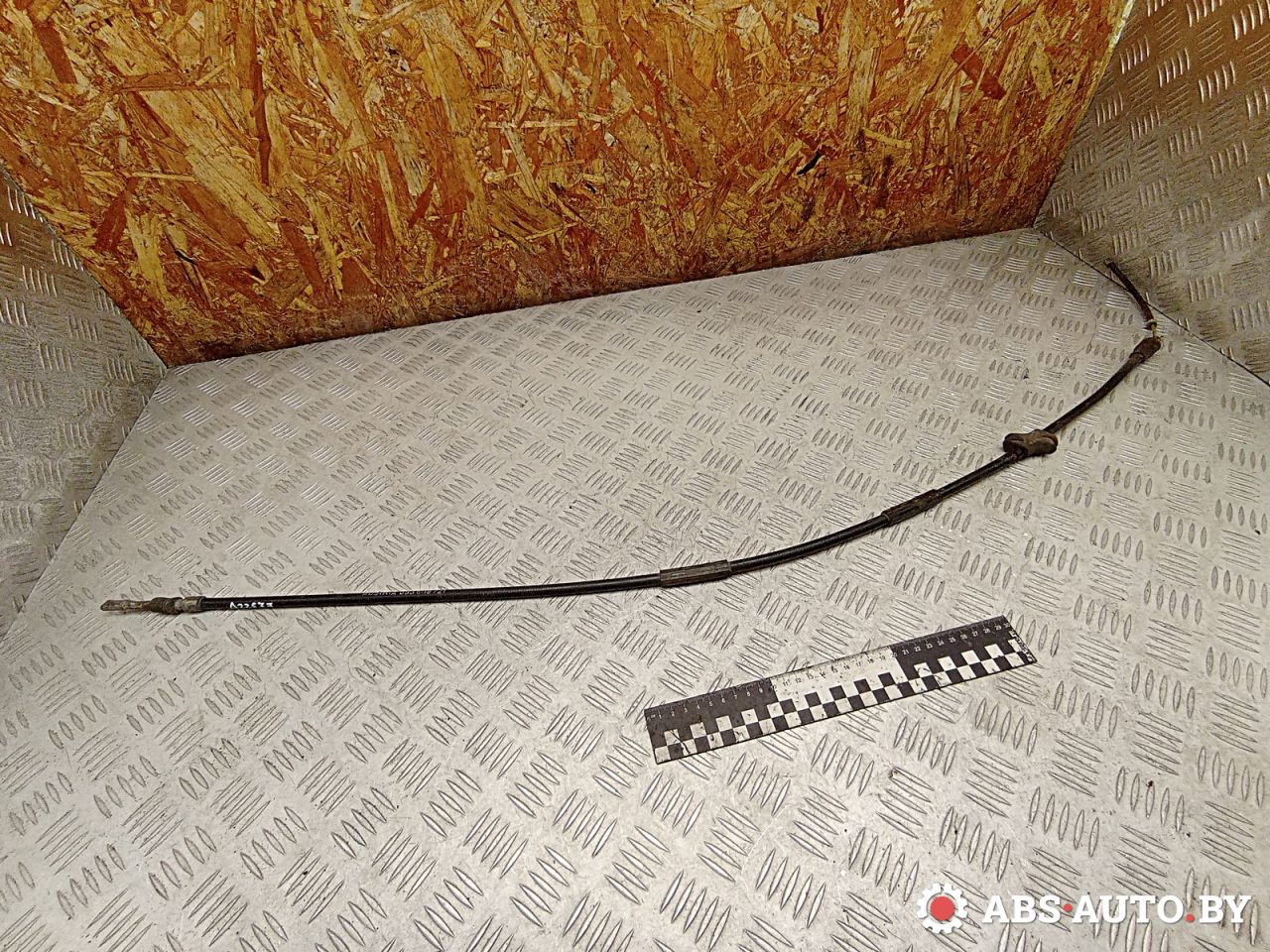 трос ручника Audi 80 B3 1987, 1.6 л., дизель, 068129627D - фото №1