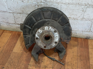 ступица передняя левая Volkswagen Golf 5 поколение 2005, 1.9 л., дизель