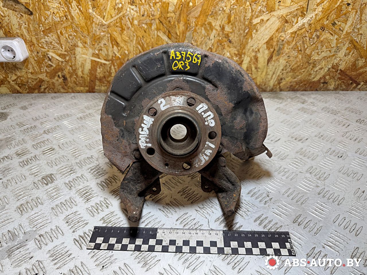 ступица передняя правая Skoda Fabia 2 поколение (5J) 2008, 1.4 л., дизель - фото №1