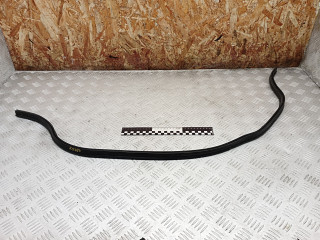 уплотнитель подкапотного пространства Volkswagen Passat B6 2009, 2.0 л., дизель, МКПП, универсал, 3C0823723