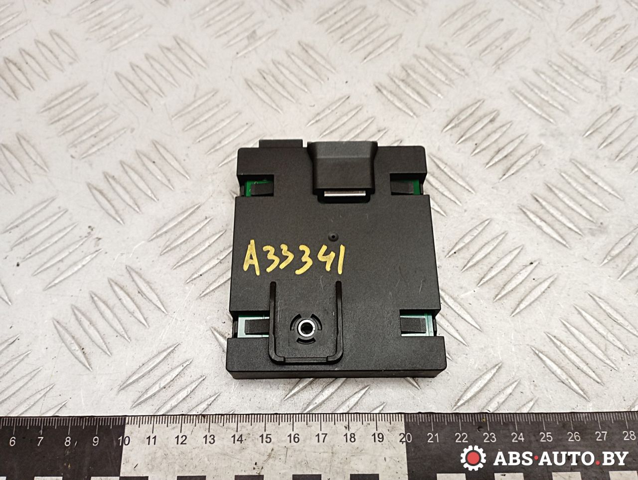 усилитель антенны Mercedes-Benz A W169 2 поколение (2004-2008) 2008, 2.0 л., OM 640.942, дизель, МКПП, хетчбэк 5 дв., правый руль, A1698200475, 136704403BF - фото №1