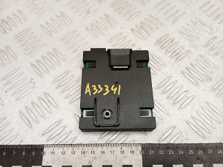 усилитель антенны Mercedes-Benz A W169 2 поколение (2004-2008) 2008, 2.0 л., OM 640.942, дизель, МКПП, хетчбэк 5 дв., правый руль, A1698200475, 136704403BF