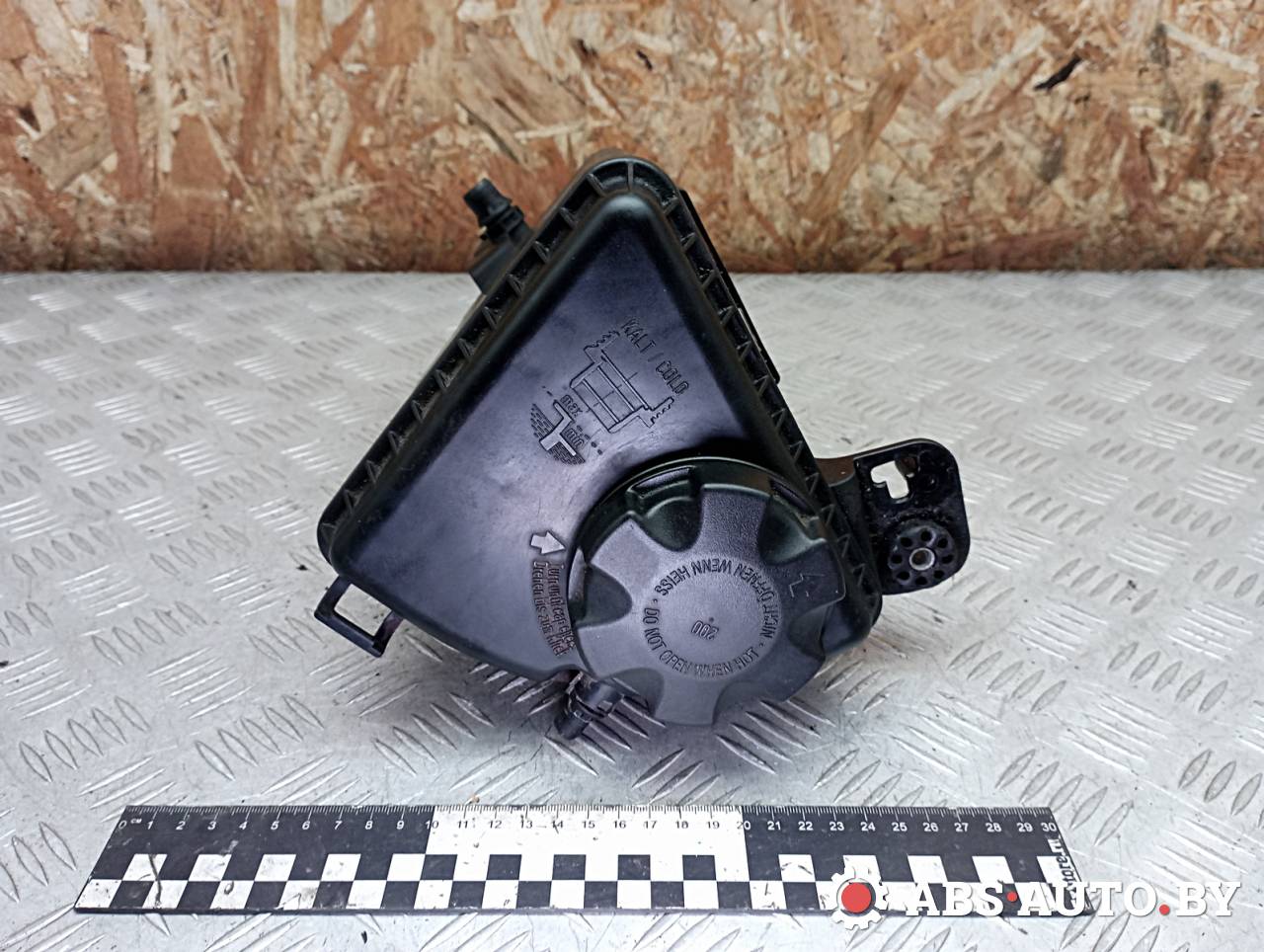 бачок расширительный BMW 7 серия F01/F02 F01 2009, 4.4 л., бензин, АКПП, 17137575577 - фото №1