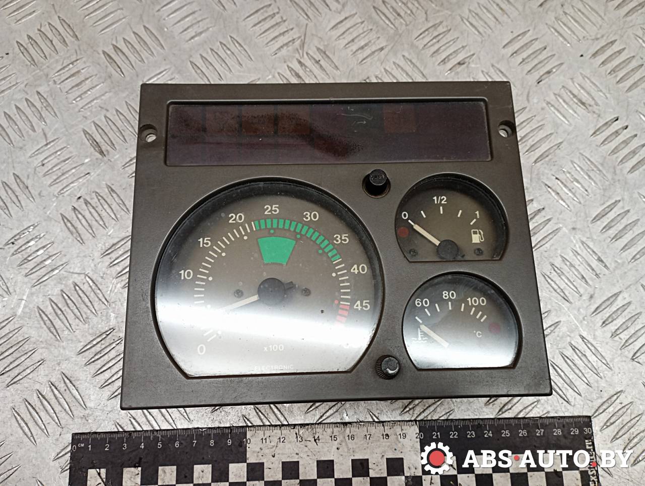 щиток приборов (приборная панель) IVECO Daily 2 поколение 1991, 2.5 л., дизель, 6035080040 - фото №1