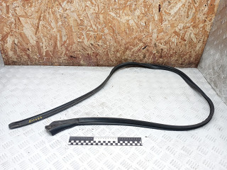 уплотнитель двери Hyundai Lantra J2 1996, 1.6 л., G4GR, бензин, МКПП, 8216029000