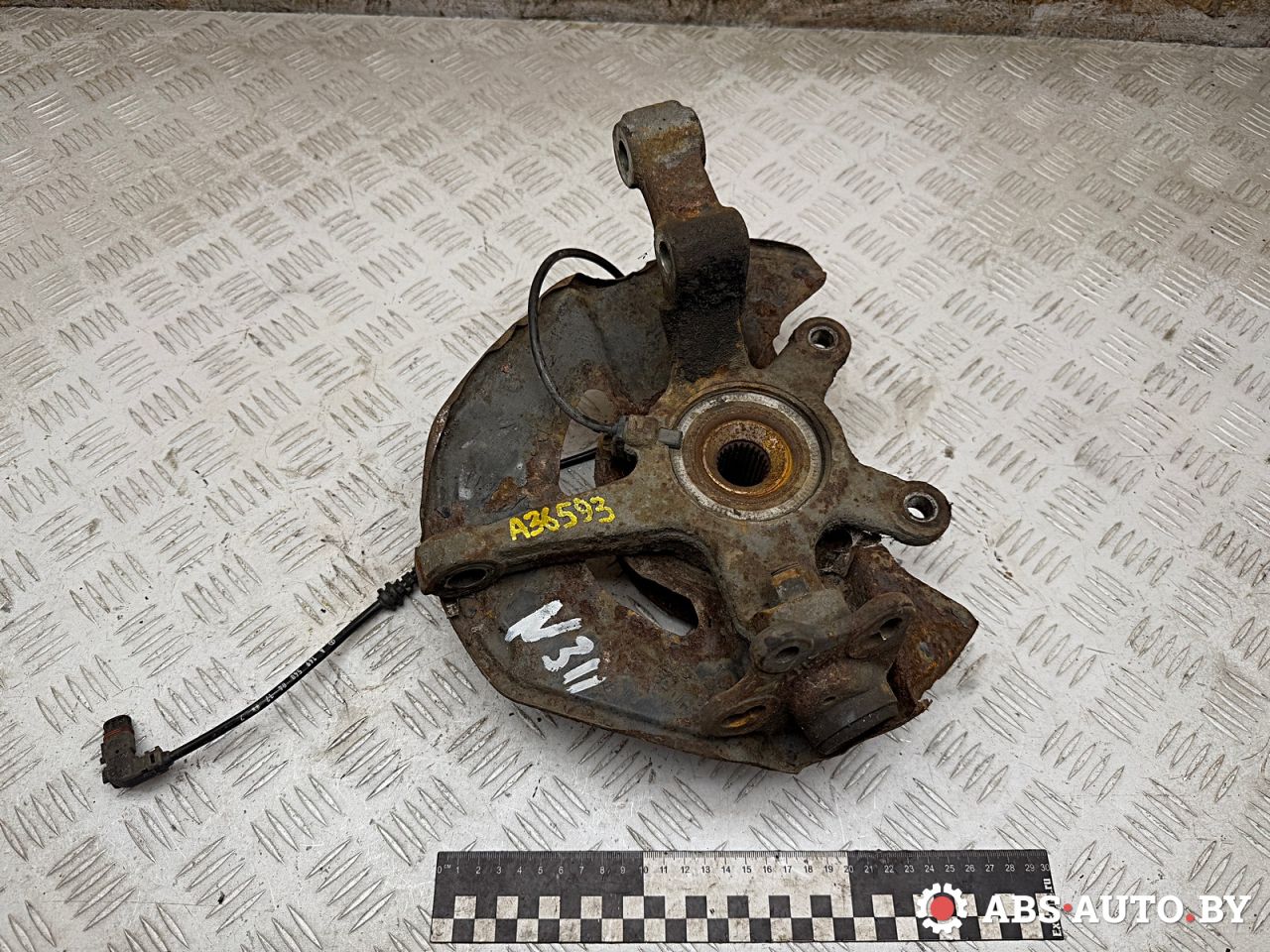 ступица передняя правая Mercedes-Benz A W169 2 поколение (2004-2008) 2005, 1.5 л., M 266.920, бензин, МКПП, хетчбэк 5 дв., правый руль, A1693370145, A1693300620, A1693300820, A1695400417 - фото №1