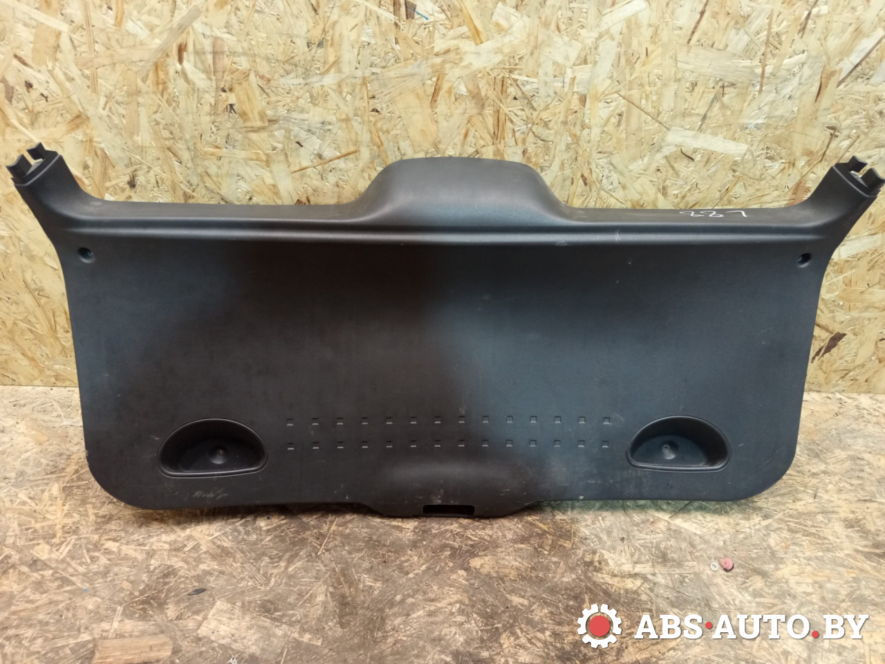 обшивка крышки багажника Renault Megane 2 поколение 2005, 1.9 л., дизель, МКПП, универсал, 8200128752 - фото №1