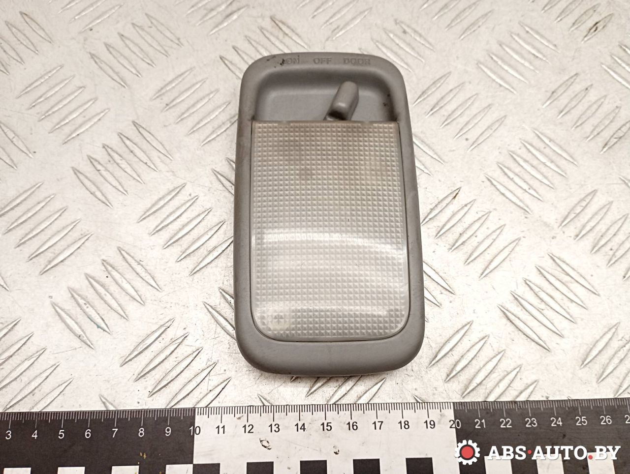 фонарь салона (плафон) Toyota RAV4 2 поколение (XA20) 2003, 2.0 л., 1CD-FTV, дизель, МКПП, внедорожник 5 дв., 8124012060B1 - фото №1