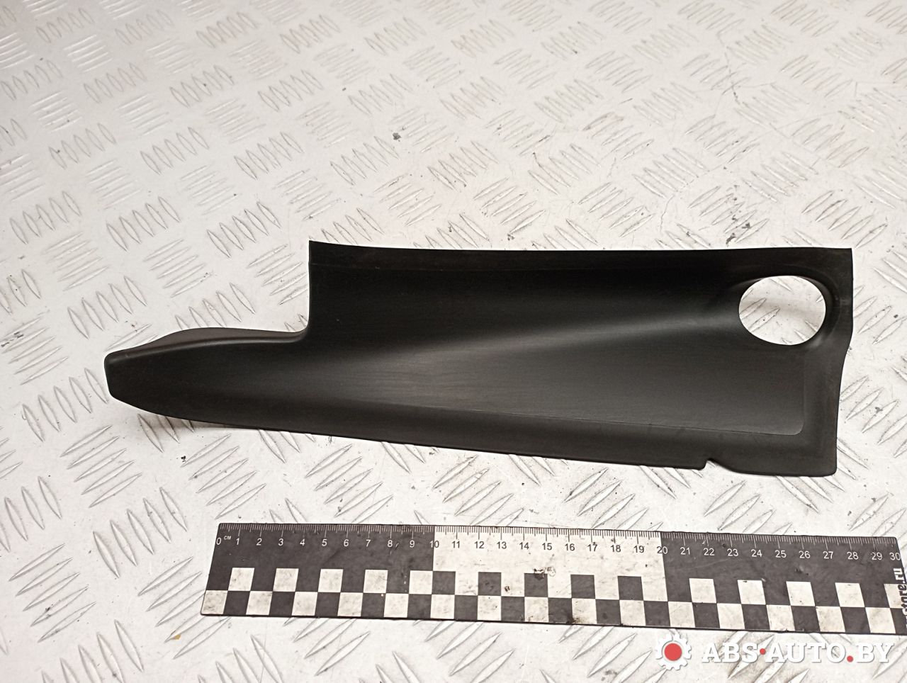 ус под фонарь левый Peugeot 3008 1 поколение 2012, 1.6 л., дизель, робот, передний привод, правый руль, 9670553480 - фото №1