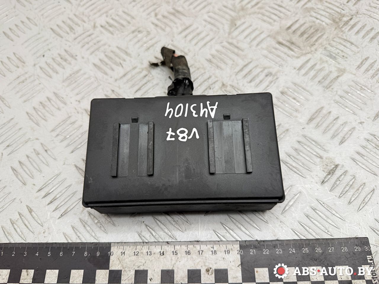 блок реле Peugeot 207 1 поколение 2006, 1.6 л., 9HZ (DV6TED4), дизель, МКПП, хетчбэк 5 дв., 9632229480, 97086100, 318403 - фото №1