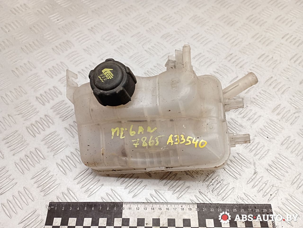 бачок расширительный Renault Megane 3 поколение 2010, 1.5 л., K9K J 836, дизель, МКПП, хетчбэк 3 дв., правый руль, 217100005R - фото №1