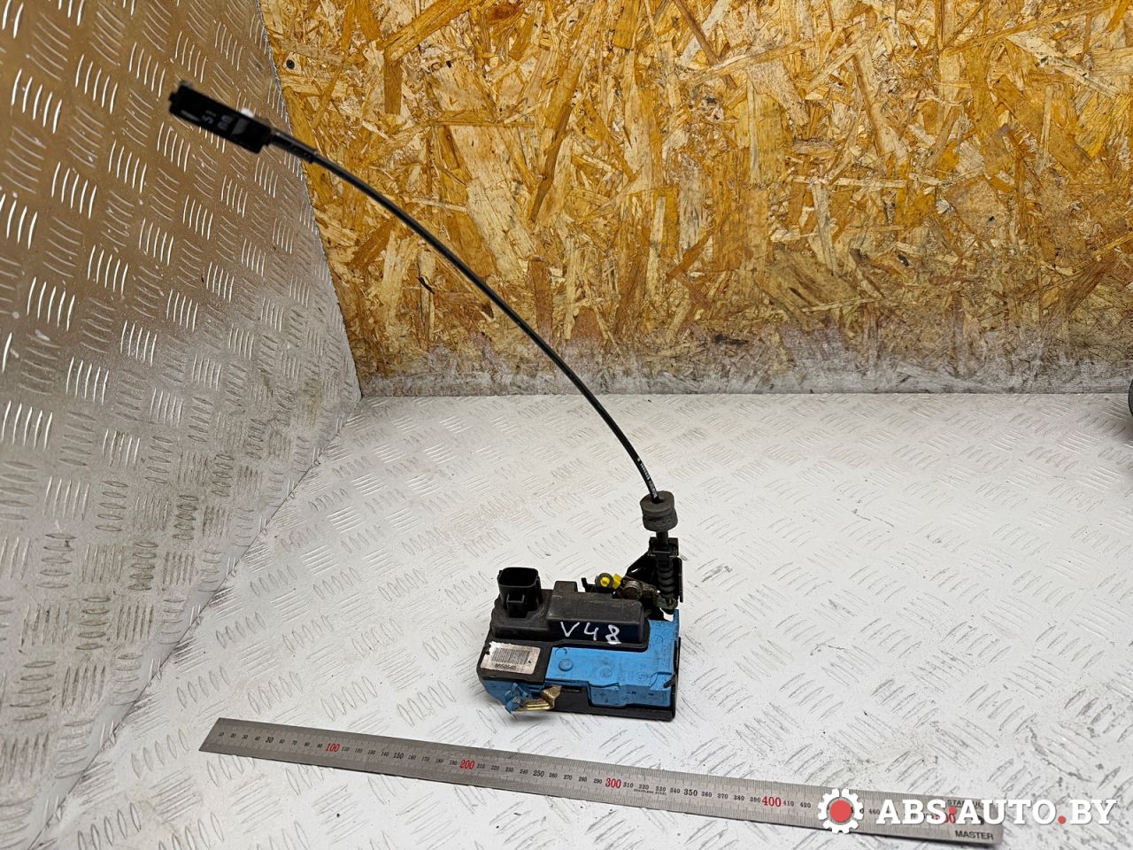 замок двери передней правой Volvo S80 1 поколение 2003, 2.4 л., бензин, АКПП, седан, 8650546 - фото №1