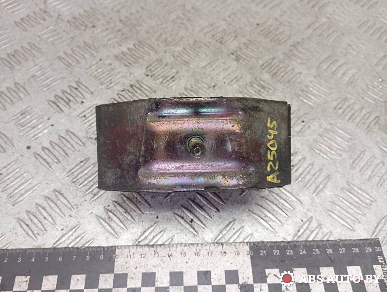 подушка крепления двигателя Renault Rapid 1 поколение 1994, 1.6 л., дизель - фото №1