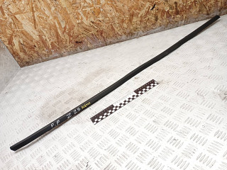 молдинг стекла Volkswagen Passat B6 2007, 2.0 л., BWA, бензин, МКПП, седан