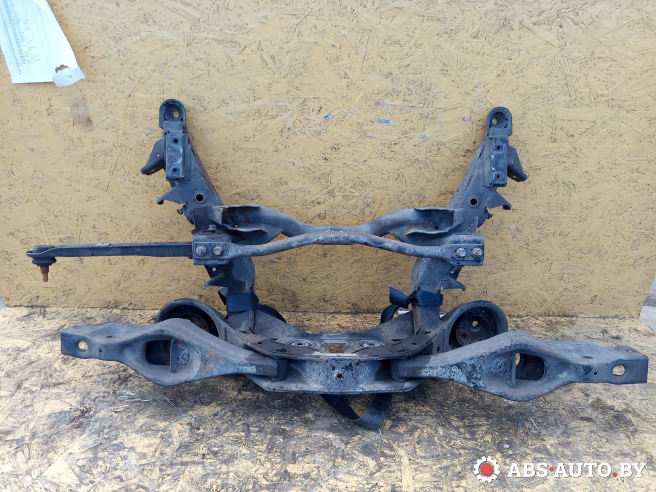 балка подвески задняя Mitsubishi Pajero 3 поколение 2002, 3.2 л., дизель, МКПП, внедорожник 3 дв. - фото №1