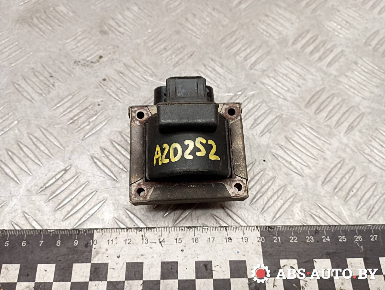 катушка зажигания Renault Scenic 1 поколение 1998, 2.0 л., бензин, 7700107269, BAE801EK, 77008500999, 107269, 0040100315, ZS315, 0986221033, 880051, GCK0327TN, BAE800EK, BAEQ051, CE33, CZ0051A, CZ0051B, SE028915000B, 245138, 201N10349Z - фото №1