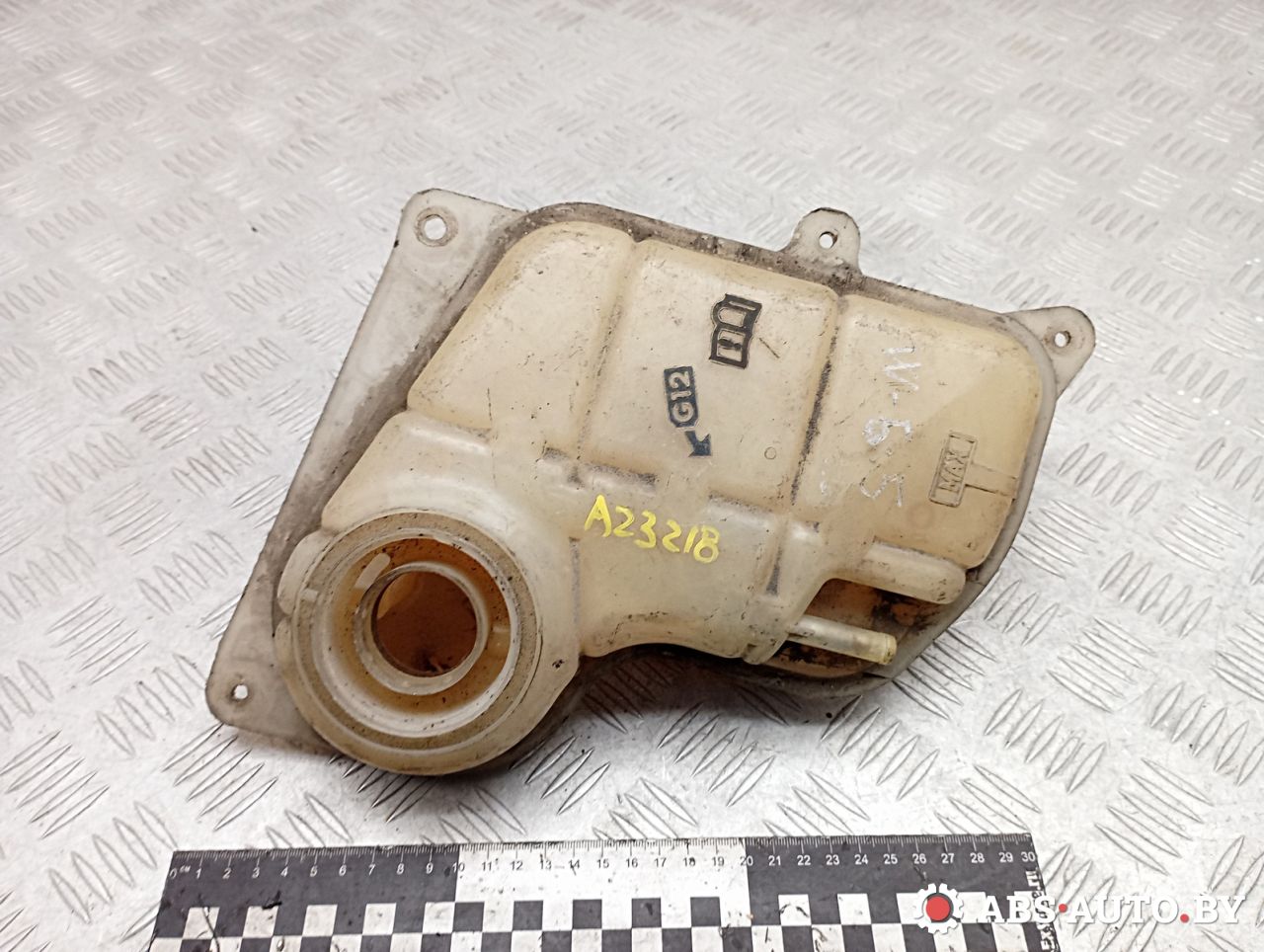 бачок расширительный Volkswagen Passat B5 1997, 1.9 л., дизель, 8D0121403J - фото №1