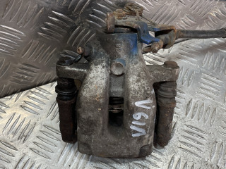 суппорт задний левый Peugeot 308 T7 2010, 1.6 л., 9HV (DV6ATED4), дизель, МКПП, 9802977180