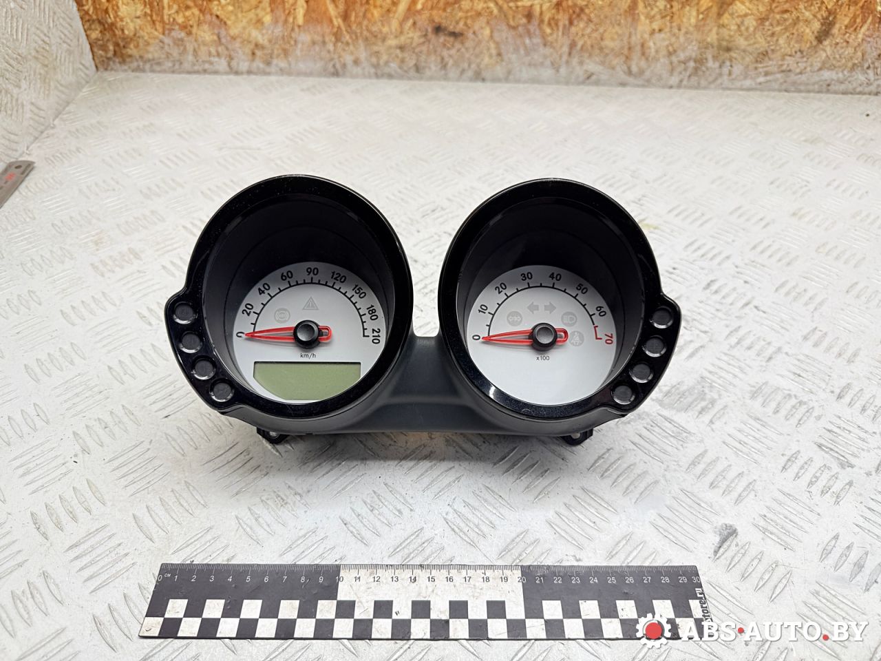 щиток приборов (приборная панель) Smart Forfour 1 поколение 2004, 1.3 л., бензин, МКПП, A4545402311, PMN901711 - фото №1