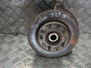 ступица передняя левая Mazda 626 GE 1994, 2.0 л., бензин