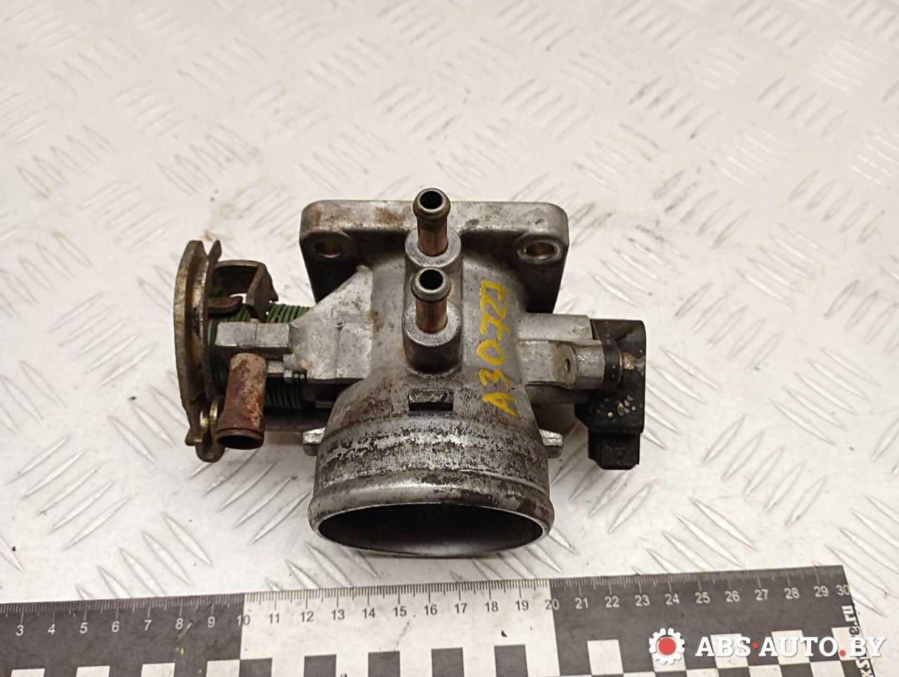 заслонка дроссельная Hyundai Lantra J2 1996, 1.6 л., G4GR, бензин, МКПП, SG12, 3517022010, 9600930001, 3512023000 - фото №1