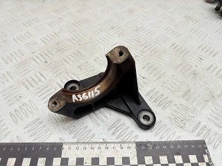 кронштейн полуоси Volvo XC90 1 поколение [рестайлинг] 2008, 2.4 л., D 5244 T4, дизель, АКПП, внедорожник 5 дв., правый руль, 30711363