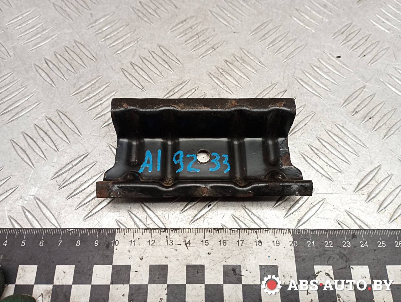 крепление аккумулятора BMW 7 серия F01/F02 F01 2009, 4.4 л., бензин, АКПП, 61217578828 - фото №1