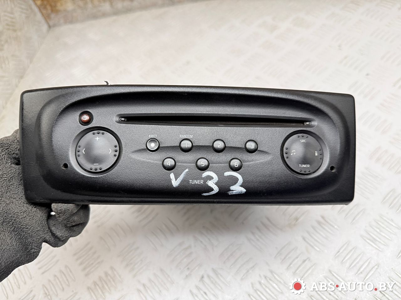 магнитола Renault Scenic RX4 1 поколение 2002, 1.9 л., F9Q 740, дизель, МКПП, полный привод, 8200130526TQ479 - фото №1