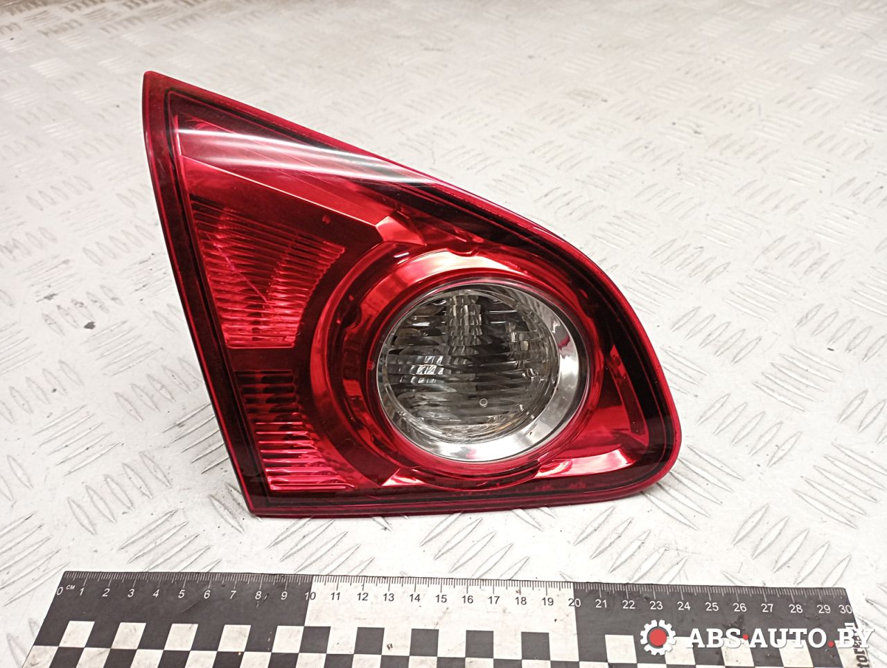 фонарь крышки багажника левый Nissan Qashqai 1 поколение 2008, 1.5 л., K9K 282, дизель, МКПП, правый руль, 89071063, 26555JD800 - фото №1