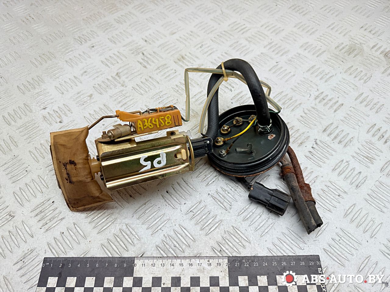 насос топливный Hyundai Lantra J2 1996, 1.6 л., G4GR, бензин, МКПП, 3111122050 - фото №1