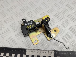 активатор замка багажника Volkswagen Touareg 1 поколение 2006, 3.0 л., BKS, дизель, АКПП, внедорожник 5 дв., полный привод, 7L6827425