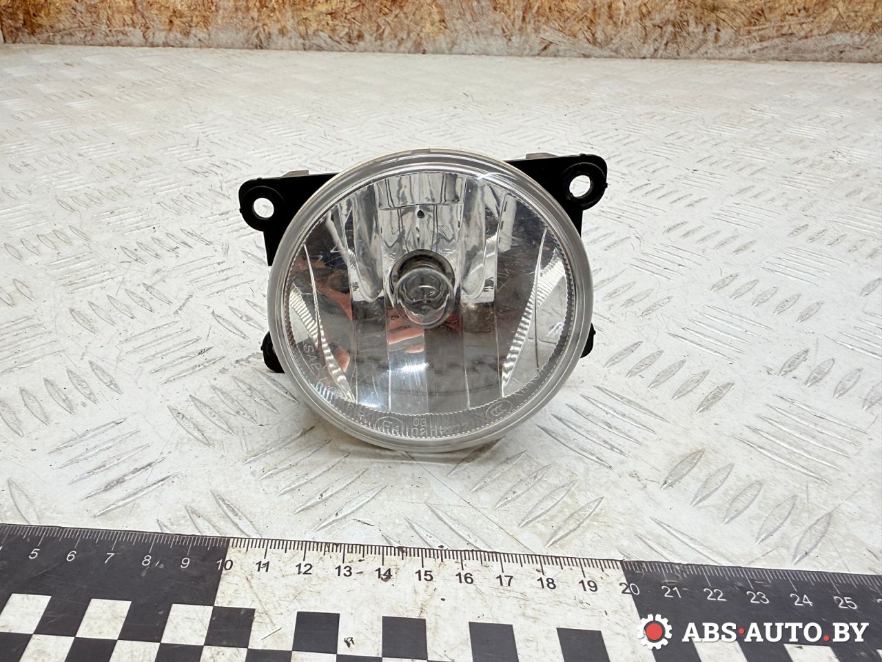 фара противотуманная Peugeot 3008 1 поколение 2011, 2.0 л., RHH (DW10CTED4), дизель, робот, 9685425180, 11417102 - фото №1