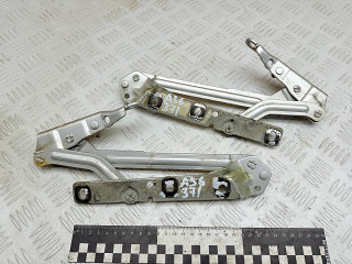 петля крышки багажника Ford Focus 1 поколение [рестайлинг] 2003, 1.6 л., бензин, МКПП, седан, YS41F42701AA, YS41F42700AA