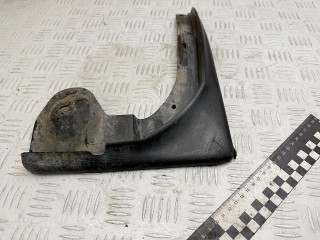 брызговик Skoda Octavia 2 поколение (A5) 2006, 1.9 л., BXE, дизель, МКПП, универсал, 1Z0821820