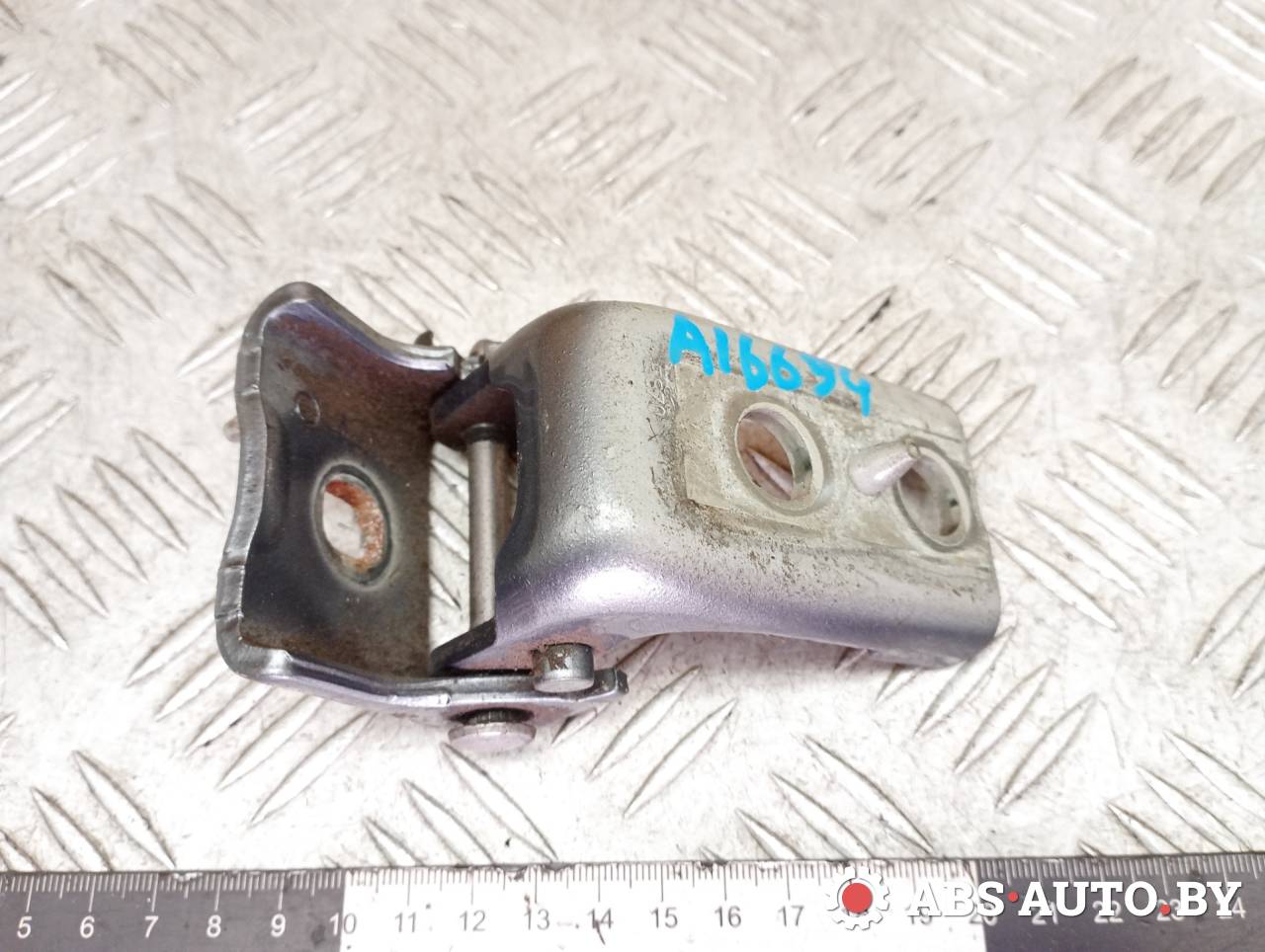 петля двери Peugeot 3008 1 поколение 2011, 1.6 л., дизель, робот, передний привод, правый руль, 9035AX - фото №1