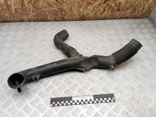 патрубок воздушного фильтра Opel Tigra 1 поколение 1998, 1.4 л., бензин, 90529828