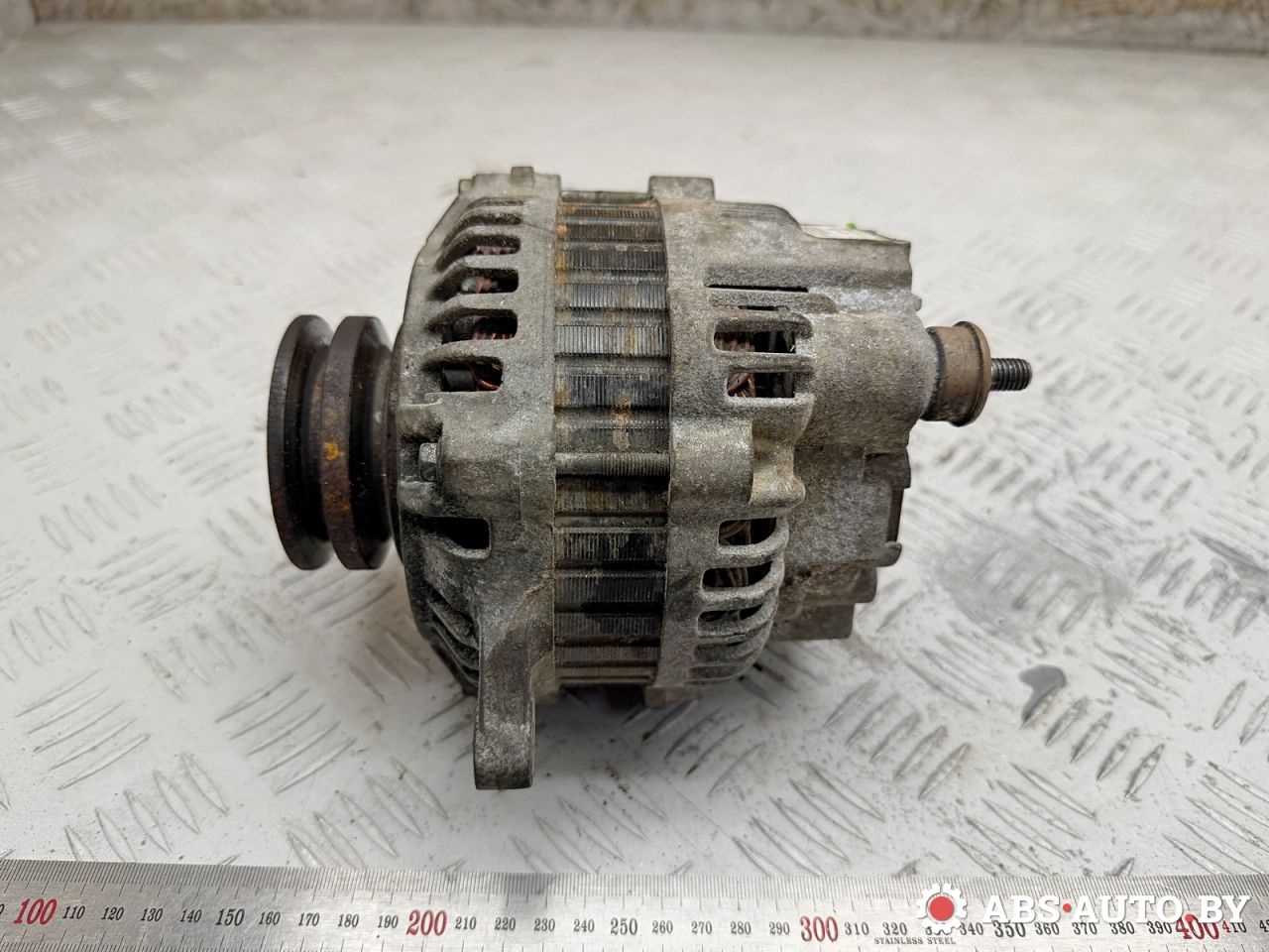 генератор Mitsubishi Pajero 3 поколение 2002, 3.2 л., дизель, МКПП, внедорожник 3 дв., полный привод, 0986045611, A003TA4298, A003TA4298A, A003TB1999, A3TA4298, A3TA4298A, A3TB1999, A3TB1999KD, ME202232, ME202756, ME203546, ALM1617BS, ALM1617DD, ALM1617GB, ALM1617LK, ALM1617MA, ALM1617NW, ALM1617UX, ALM1617YJ, ALM1617YX, ALM1617RB, ALM1617WA - фото №1