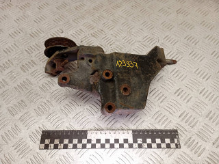 кронштейн генератора Ford Mondeo 2 поколение 1998, 1.8 л., дизель, 95BB10239AA, 93BB19A216BF