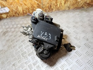 блок ABS Mitsubishi Pajero 3 поколение 2002, 3.2 л., дизель, МКПП, внедорожник 3 дв., полный привод, MR977461