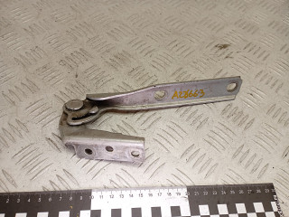 петля капота левая Volkswagen Passat B5 [рестайлинг] 2004, 1.9 л., дизель, МКПП, универсал, 3B0823301