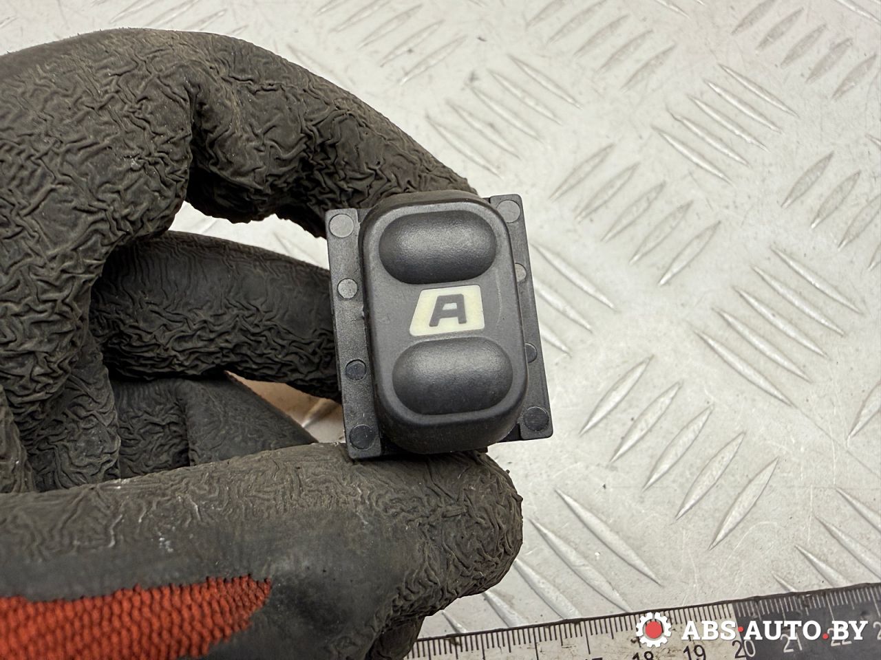 кнопка стеклоподъемника двери Peugeot 607 1 поколение 2001, 2.2 л., 4HX (DW12TED4/FAP), дизель, МКПП, седан - фото №1