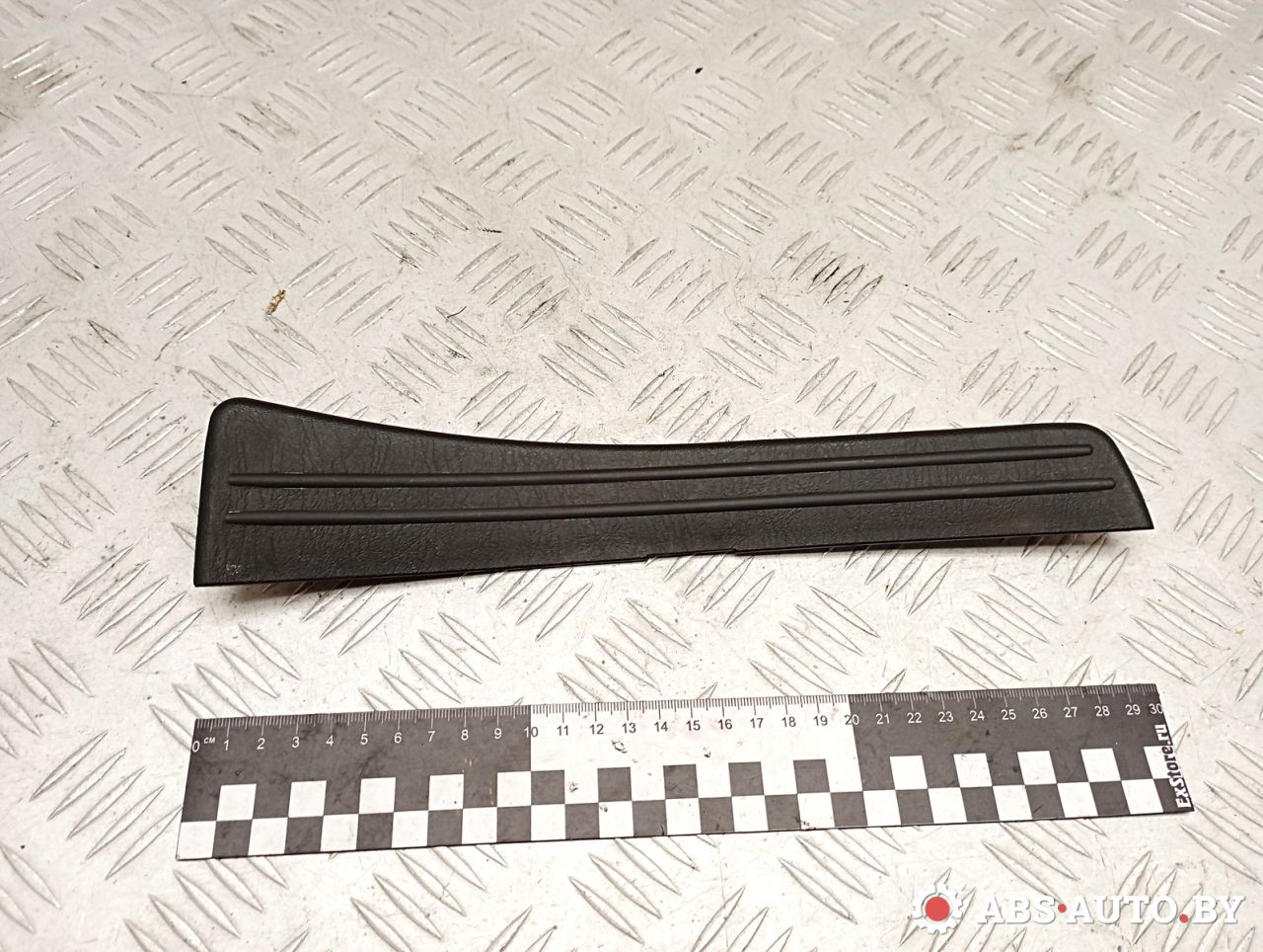 накладка на порог внутренняя Toyota RAV4 2 поколение (XA20) 2003, 2.0 л., 1CD-FTV, дизель, МКПП, внедорожник 5 дв., 6791642010 - фото №1