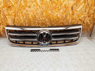 решетка радиатора Volkswagen Touareg 1 поколение 2006, 3.0 л., BKS, дизель, АКПП, внедорожник 5 дв., полный привод, 7L6853601A, 7L6853651A