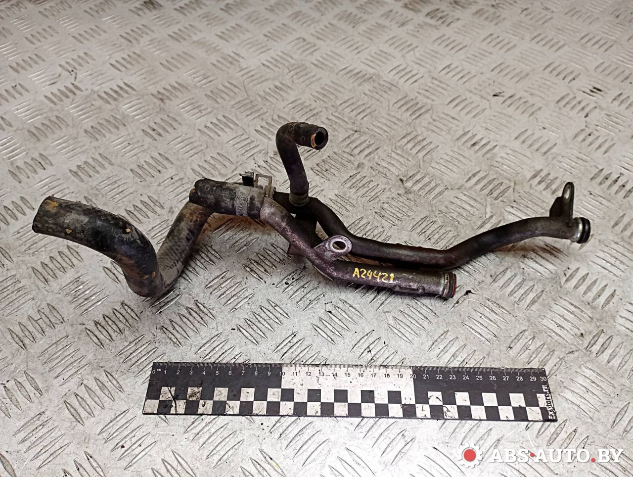 трубка охлаждающей жидкости Mitsubishi Galant 8 поколение 1998, 2.5 л., бензин - фото №1