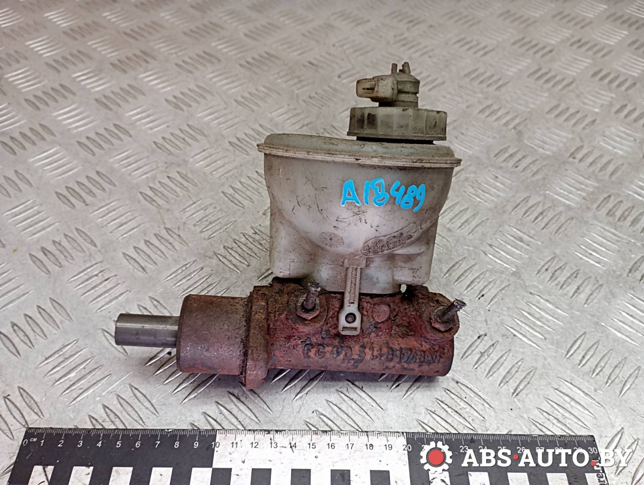 цилиндр тормозной главный Volkswagen Vento 1 поколение 1994, 1.9 л., дизель, 1H1611307A, FC4D311817, 311817 - фото №1