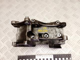 кронштейн генератора Citroen C5 1 поколение 2001, 2.0 л., дизель, АКПП, хетчбэк 5 дв., 9643834880, 96348179, 96348183