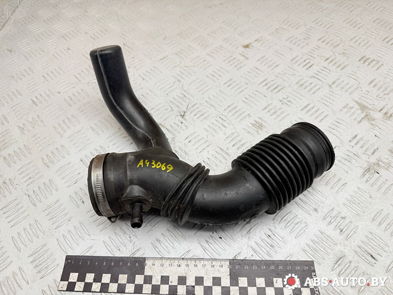 патрубок воздушного фильтра Renault Scenic 2 поколение 2005, 1.6 л., бензин, МКПП, 8200186822, 8200242825, H8200242825 - фото №1